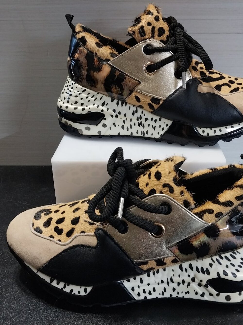 Steve Madden Cliff Hidden Heel Sneakers Women's Size 6.5M Leopard Print CLIF02S1